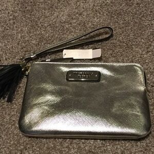 🆕VS wristlet in gold